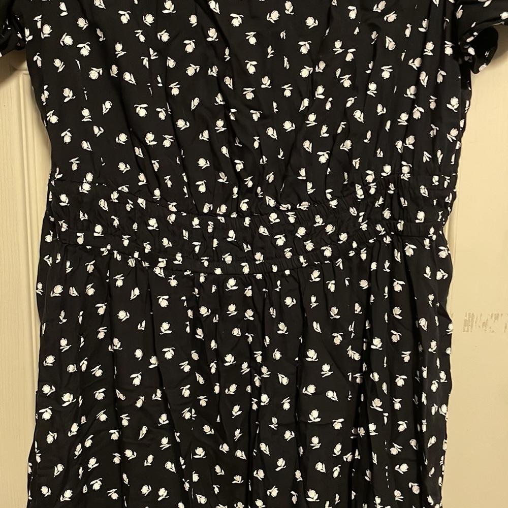 Large Black Dress with Small White Flowers - Picture 3 of 3